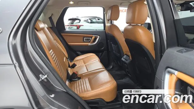 Land Rover Discovery Sport 2019 thumb 12
