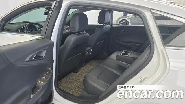 ChevroletGMDaewoo Malibu 2016 thumb 12