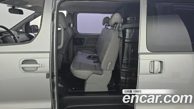 Hyundai Starex 2018 thumb 12