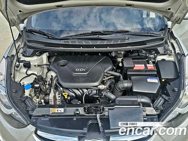 Hyundai Avante 2013 thumb 6
