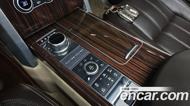 Land Rover Range Rover 2017 thumb 8