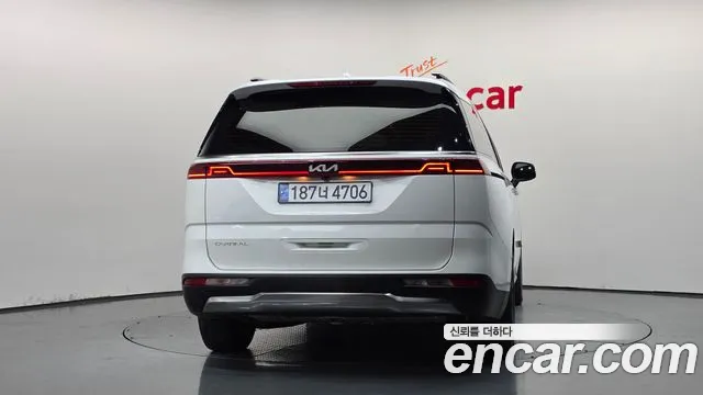 Kia Carnival 2022 thumb 4
