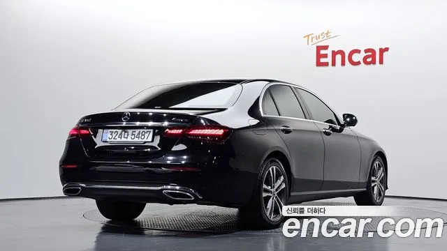 Mercedes-Benz E-Класс 2021 thumb 2