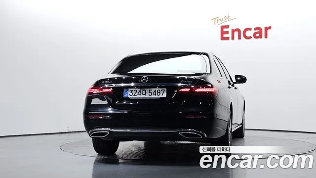 Mercedes-Benz E-Класс 2021 thumb 4