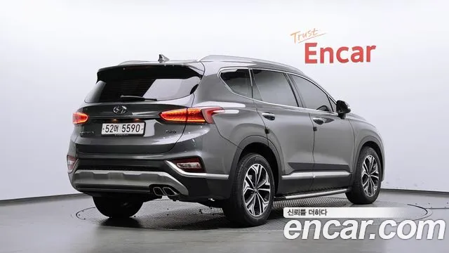 Hyundai Santa Fe 2018 thumb 2