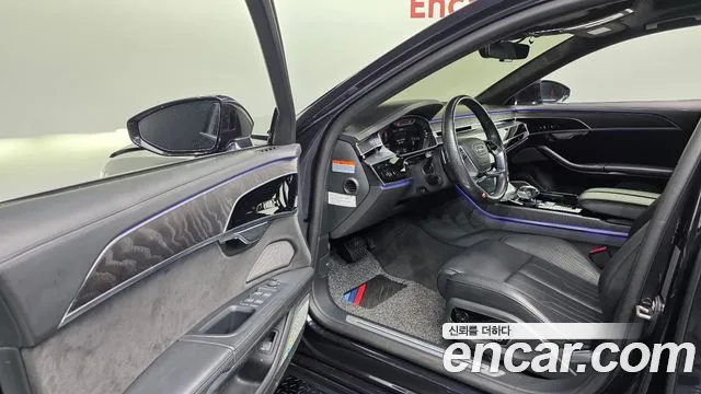 Audi A8 2021 thumb 9