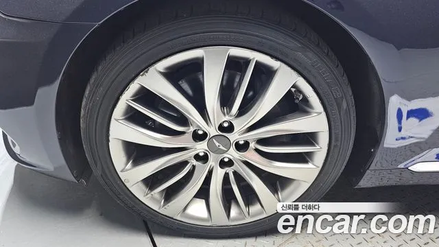 Genesis G80 2018 thumb 5