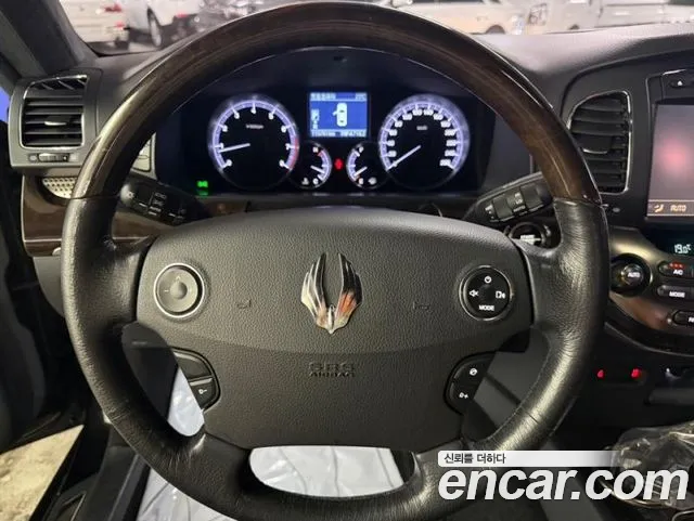 KG_Mobility_Ssangyong Chairman 2013 thumb 8