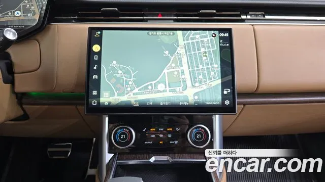 Land Rover Range Rover 2023 thumb 12