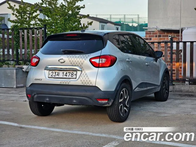 Renault-KoreaSamsung Captur 2014 thumb 2