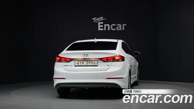 Hyundai Avante 2018 thumb 4