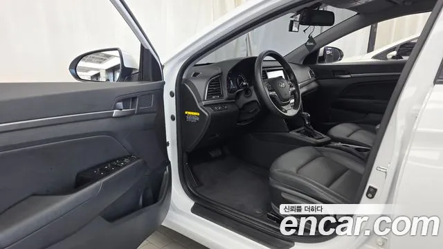 Hyundai Avante 2018 thumb 10