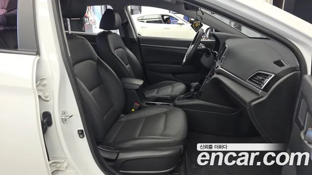 Hyundai Avante 2018 thumb 11