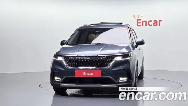 Kia Carnival 2023 thumb 2