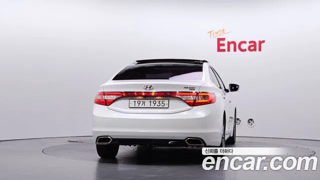 Hyundai Grandeur 2014 thumb 4