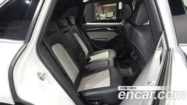 Audi SQ5 2014 thumb 11