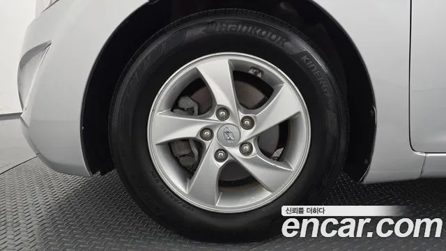 Hyundai Avante 2015 thumb 5