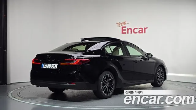Toyota Camry 2026 thumb 2