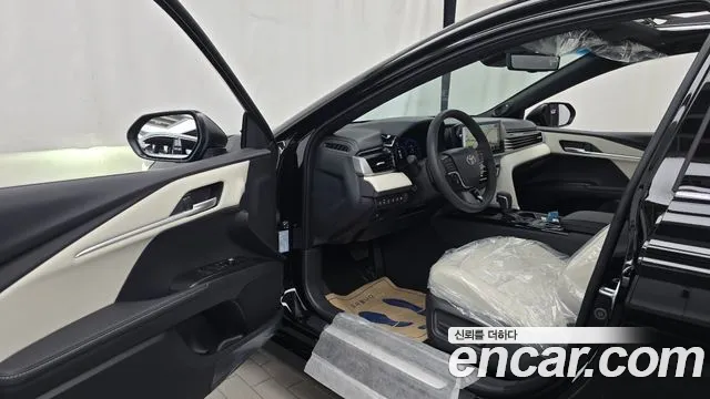 Toyota Camry 2026 thumb 10