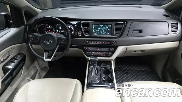 Kia Carnival 2018 thumb 7