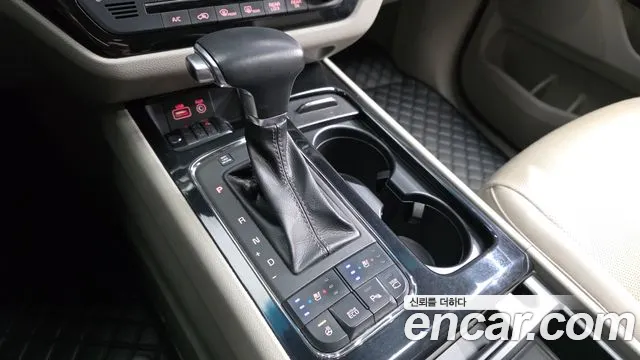 Kia Carnival 2018 thumb 9
