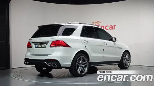Mercedes-Benz GLE 2016 thumb 2