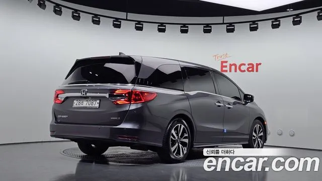 Honda Odyssey 2018 thumb 2