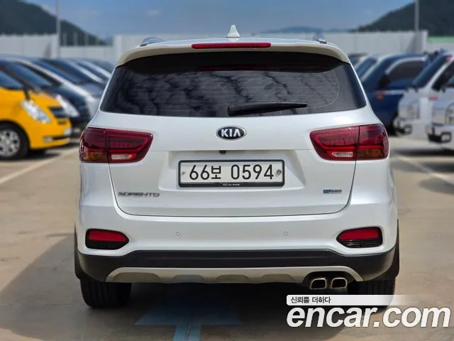 Kia Sorento 2017 thumb 4