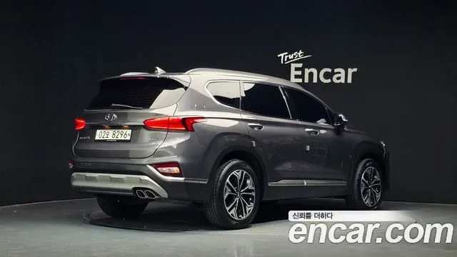 Hyundai Santa Fe 2018 thumb 2
