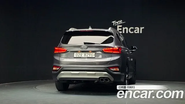 Hyundai Santa Fe 2018 thumb 4