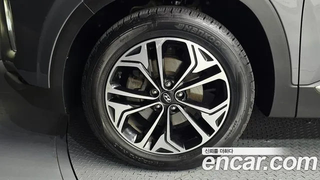 Hyundai Santa Fe 2018 thumb 5