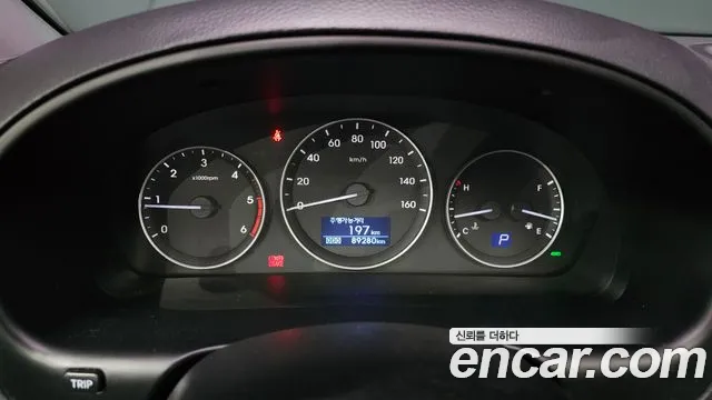 Hyundai Starex 2016 thumb 8