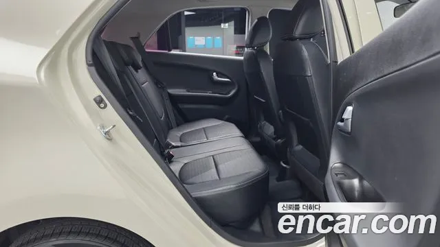 Kia Morning 2015 thumb 12