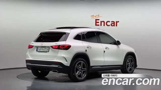 Mercedes-Benz GLA 2020 thumb 2