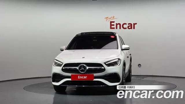 Mercedes-Benz GLA 2020 thumb 3