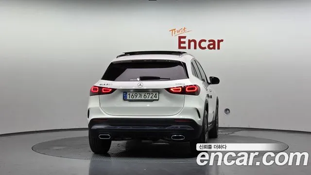 Mercedes-Benz GLA 2020 thumb 4