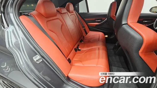 BMW M3 2017 thumb 12