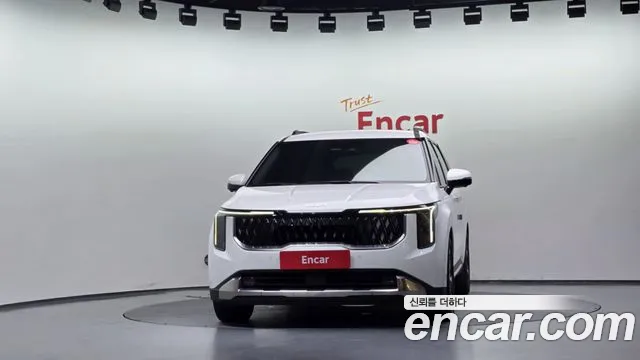 Kia Carnival 2024 thumb 3