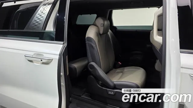 Kia Carnival 2024 thumb 12