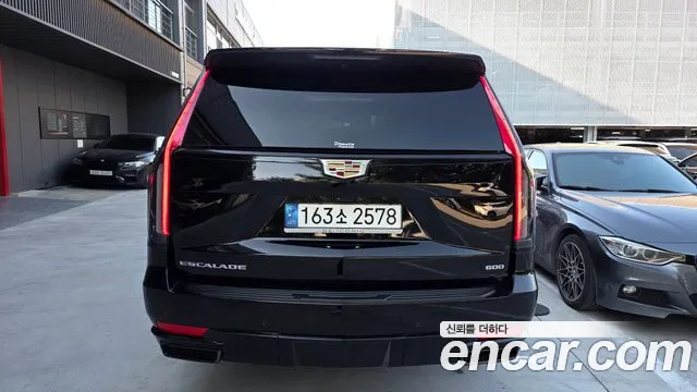 Cadillac Escalade 2022 thumb 3