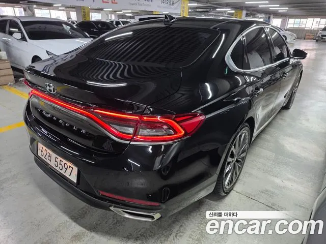 Hyundai Grandeur 2017 thumb 2