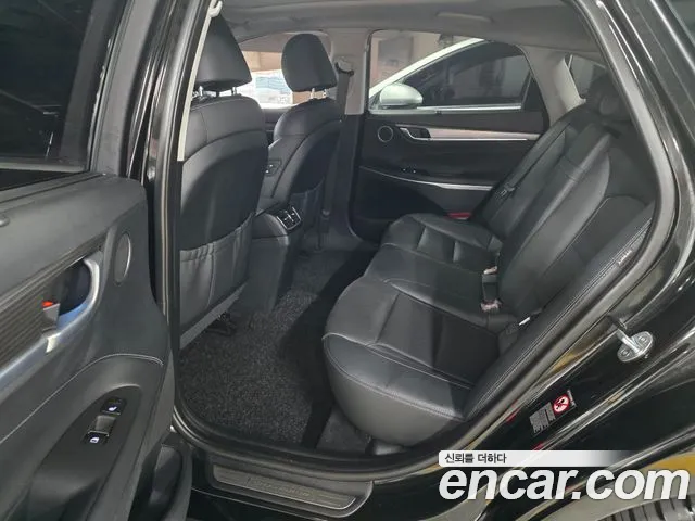 Hyundai Grandeur 2017 thumb 6