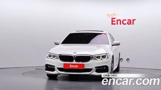 BMW 5-Series 2017 thumb 3