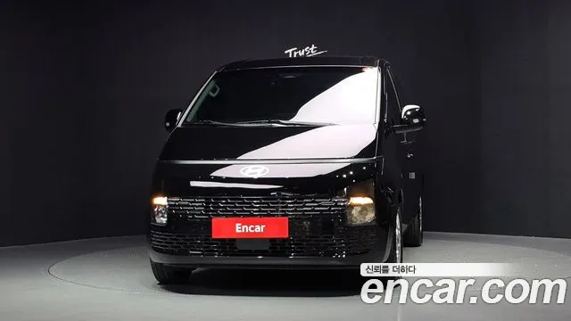 Hyundai Staria 2025 thumb 3