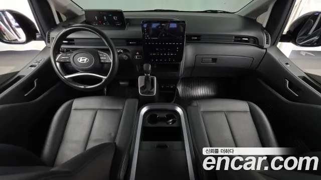 Hyundai Staria 2025 thumb 7
