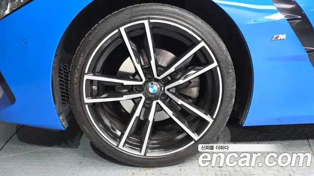 BMW Z4 2019 thumb 4