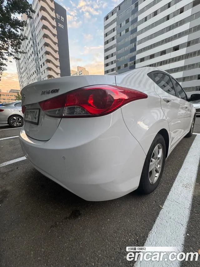 Hyundai Avante 2012 thumb 4