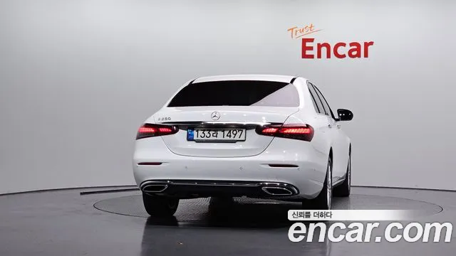 Mercedes-Benz E-Класс 2021 thumb 4