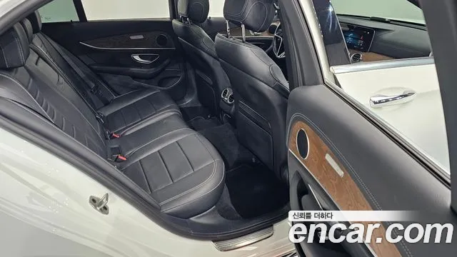 Mercedes-Benz E-Класс 2021 thumb 12