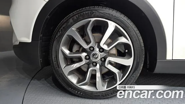 KG_Mobility_Ssangyong TIBOLI 2016 thumb 5